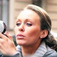 Дочка Невзорова ненавидить українців і товкмачить про “братні народи”