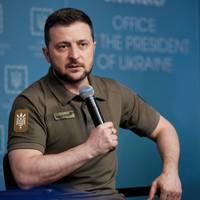 Зеленський запровадив санкції проти Путіна та Пєскова