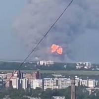 На Луганщині горить склад боєприпасів окупантів: він знаходиться за 50 км від позицій ЗСУ