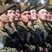 Мобілізація в Україні триває: Чи дійсно жінки на військовому обліку від жовтня не зможуть виїжджати за кордон