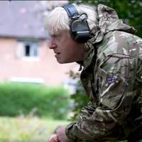 “Британія зробить все можливе!” Борис Джонсон потренувався разом із українськими військовими