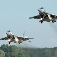 Українська авіація розгромила два опорні пункти та ешелон військової техніки окупантів