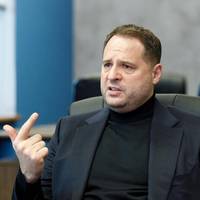 ДУСя засекретила зарплату Єрмака, але журналісти розкопали таємницю. ДОКУМЕНТ