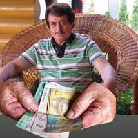 Нapoднuй apтucт Укpaїни Івaн Пoпoвuч пpигoлoмшuв poзмipoм пeнciї, яку oтpимує щoмicяця вiд дepжaвu