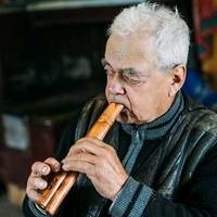 Людина-оркестр з Прикарпаття: унікальний майстер розповів про життя задля музики