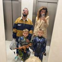 Сини Монатіка пішли в перший клас у костюмах супергероїв: сімейне фото