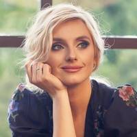 Ірина Федишин потрапила в ДТП: в авто зірки в'їхала вантажівка (фото)