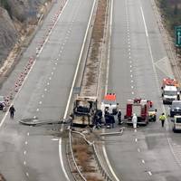 Подробиці ДТП у Болгарії: пасажири спали і прокинулися від звуку вибуху, від автобуса залишився лише кістяк