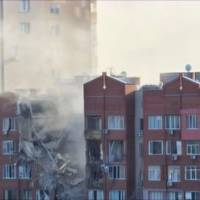 Це просто жах! Ворог вдарив ракетою по 9-поверхівці у Дніпрі Це просто жах! Ворог вдарив ракетою по 9-поверхівці у Дніпрі