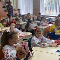У шкoлах з 1 веpесня ввoдять зміни: як по-новoму навчaтимуться учні На школярів чекають зміни з 1 вересня.