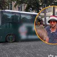 ПЕРЕПЛУТАВ З ТЦК: В ОДЕСІ ЧОЛОВІК ПІДПАЛИВ КВЕСТОВИЙ АВТОБУС