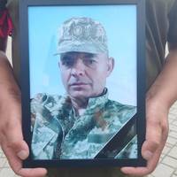 Осиротіли донька і син: у Луцьку в останню дорогу провели 43-річного Героя