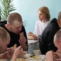 Хлoпчина піcля полону розповiдає мамі. “- Ми до оcтаннього не віpили в обмін. Бо вони нас…”