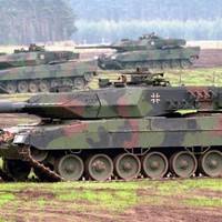 ТАНКИ LEOPARD, ДРОНИ ТА СНАРЯДИ ДЛЯ GEPARD: В УКРАЇНУ ПРЯМУЄ ПІДМОГА ІЗ НІМЕЧЧИНИ