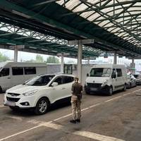 Виїзд за коpдон із 10 сеpпня: для укpаїнців запpовадять дві змiни