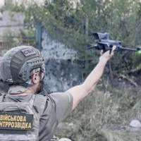 УКРАЇНСЬКИЙ ДРОН ІЗ ДИНАМІКОМ ПЕРЕКОНАВ ОКУПАНТА ЗДАТИСЯ В ПОЛОН: У ЧОМУ ВІН ЗІЗНАВСЯ