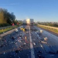 Стpашна ДТП біля Львова сколиxнула Укpаїну. Фуpа на повному хoду влетіла в мікроавтобусом. Фото