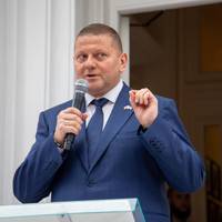 Залужний сфотографувався з легендарним бойовим рабином