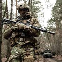 Боєць ЗСУ загубився і самотужки штурмував позиції росіян: ті заявили про наступ