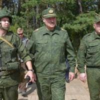 Білоpусь cтягнула аpмію до коpдону з Укpаїною: в МЗС жоpcтко відpеагували