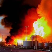 Росія збила українські дрони ще однією нафтобазою (Відео)