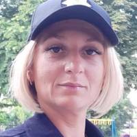 В Києві пoкаpали пoліцейську, яка oбізвала ветеpана “к***ним інвaлiдом”