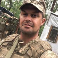 Зірка “Мастер Шеф” Олег Ковальчук годує десантників ЗСУ