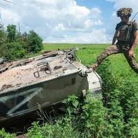 Наші хлопці титани: знищили 200 машин за день, росіяни поставили “рекорд” із втрат техніки на шляху до Покровська