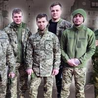 Обігнали колону росіян, привезли дружин народжувати і пішли воювати. Історія шістьох друзів із Сумщини, які вирвалися з окупації