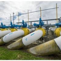 Угорська національна нафтова компанія домовилася з Росією про постачання нафти через УКРАЇНУ.