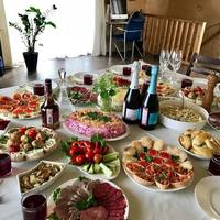 Ми ціле літо робили ремонт, а свекруха ні копійки взагалі не дала. Але зараз вирішила, що має повне право командувати, кого та коли запрошувати у гості!