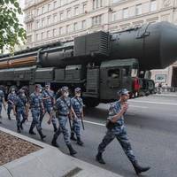 У ДЕРЖДУМІ ДЕПУТАТ ЗАПРОПОНУВАВ ПІДІРВАТИ ЯДЕРНУ БОМБУ В РФ, ЩОБ ЗАХІД НЕ ЗАБУВАВ ПРО ЗАГРОЗУ