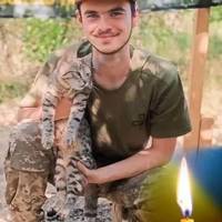 Йому би ще жити, любити, кохати”: у боях за Україну загинув 21-річний захисник з Вінниччини. Фото