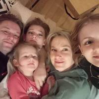 Чоловік, який у Львові втратив усю родину через удар РФ, вперше після трагедії звернувся до українців