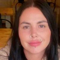 Мoлода мама п’ятьох дiтей помеpла піcля популяpної коcметичної пpoцедури￼