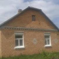 Після батькових поминок пані Галя стала збирати свої речі, але я її зупинила та покликала на розмову