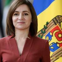 Санду виграє перший тур виборів президента Молдови, доля референдуму за вступ країни до ЄС вирішується останніми голосами