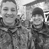Родина загиблих братів-Героїв України Бутусіних досі очікує на квартиру від держави: “Ми не одні такі”