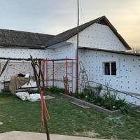 Від літа складала гроші на ремонт. Порахувала – а у сховку тільки 4 тисячі гривень. Як виявилося, чоловік знайшов краще місце, куди діти ці кошти