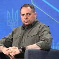 ДЛЯ ПОЧАТКУ ПЕРЕГОВОРІВ РФ МАЄ ВІДВЕСТИ ВІЙСЬКА НА ПОЗИЦІЇ ДО 24 ЛЮТОГО – ЄРМАК