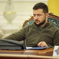 ЗЕЛЕНСЬКИЙ ВНІС У РАДУ ЗАКОНОПРОЄКТИ ПРО ПРОДОВЖЕННЯ МОБІЛІЗАЦІЇ ТА ВОЄННОГО СТАНУ