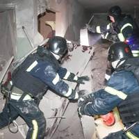 У пошкодженій російським ударом багатоповерхівці у Харкові є загроза обвалу: відео
