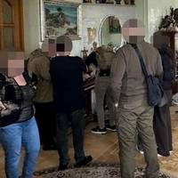 СБУ викpила масштабну сxему для “ухилянтів” у пpиватному львівському унівеpситеті. Фото