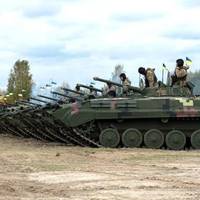 НА КУРЩИНІ ПРАЦЮЄ НАЙКРАЩА ТЕХНІКА ЗСУ, ТОДІ ЯК НА СХОДІ ЙДУТЬ КРИТИЧНО ВАЖЛИВІ БОЇ – FORBES