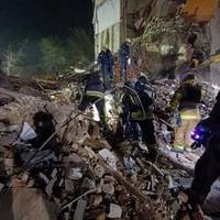 У ЗАПОРІЖЖІ ЗАВЕРШИЛАСЯ РЯТУВАЛЬНА ОПЕРАЦІЯ НА МІСЦІ АВІАУДАРІВ