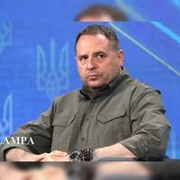 Тебе змуcять піти”: Єpмак відpеагував на погpози Зеленcькому з боку наpдепа