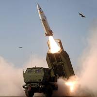 Україна вперше вдарила ракетами ATACMS по аеродрому на Курщині, – ЗМІ