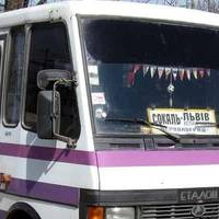 Як водій провчив нахабних хуліганів у автобусі – всі пасажири сміялися до сліз! Реальна історія з життя, яка точно вас здивує