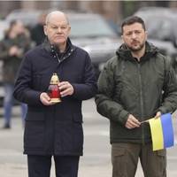 Шольц разом з Зеленським віддали шану полеглим воїнам на Майдані: ексклюзивні фото та відео