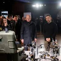 ЗЕЛЕНСЬКИЙ ПОКАЗАВ БЕЗПІЛОТНИКИ, ЯКІ УКРАЇНА ВИРОБЛЯЄ СПІЛЬНО З НІМЕЧЧИНОЮ